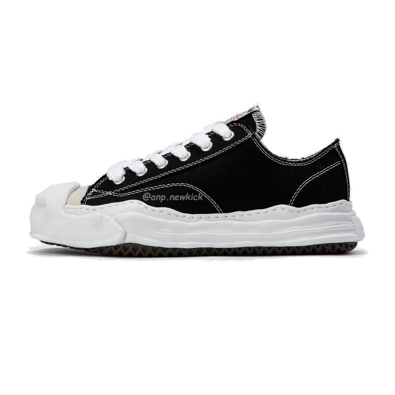 Maison Mihara Yasuhiro Hank Low Top Sneakers Black (1) - www.kitistry.com Maison Mihara Yasuhiro Hank Low Top Sneakers Black (1) - www.kitistry.com