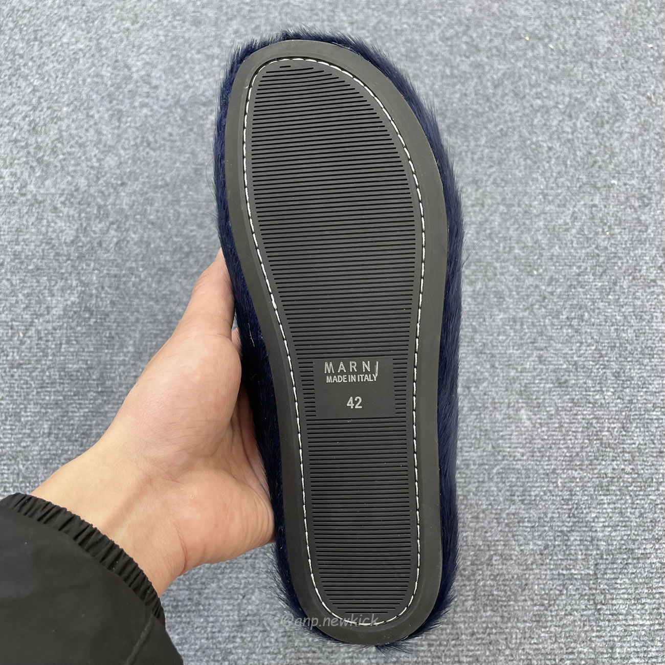 Marni Fussbet Sabot Calf Hair Slippers (5) - www.kitistry.com Marni Fussbet Sabot Calf Hair Slippers (5) - www.kitistry.com