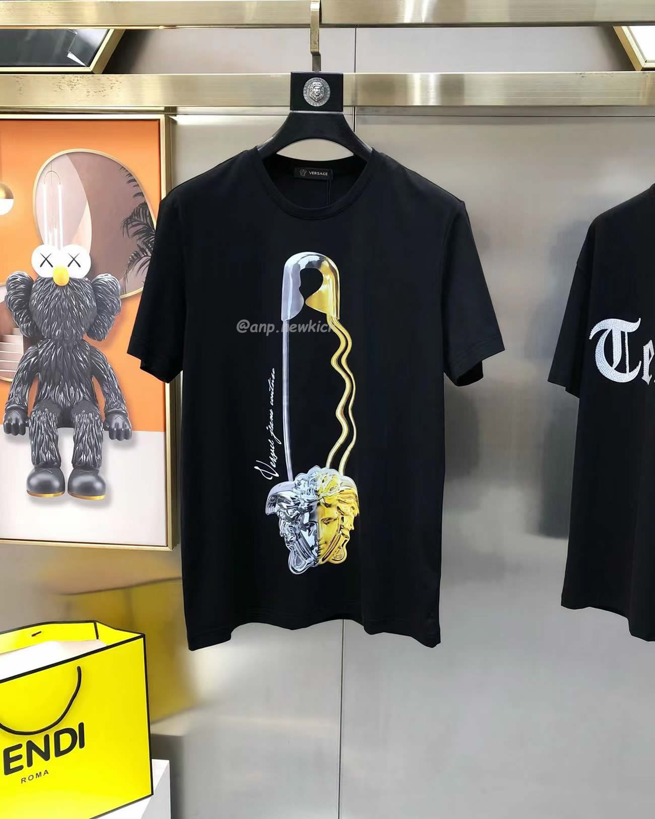 Versace Pattern Medusa Logo Printed Cotton T Shirt (2) - www.kitistry.com