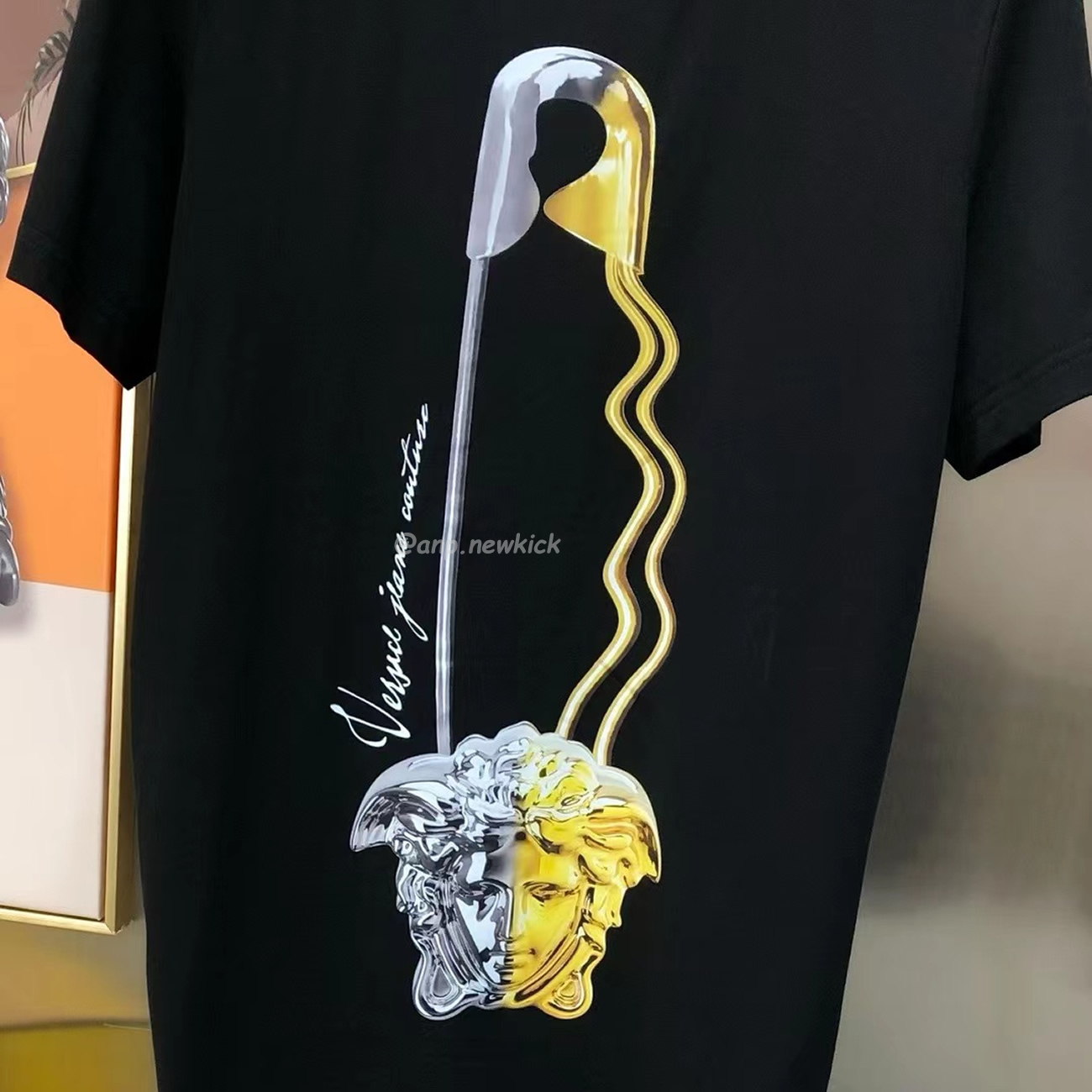 Versace Pattern Medusa Logo Printed Cotton T Shirt (7) - www.kitistry.com