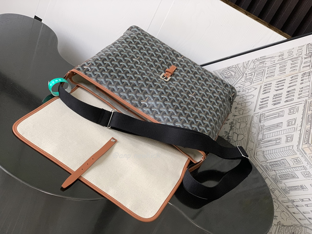 Goyard Capetien Medium Size Messenger Bag (13) - www.kitistry.com Goyard Capetien Medium Size Messenger Bag (13) - www.kitistry.com