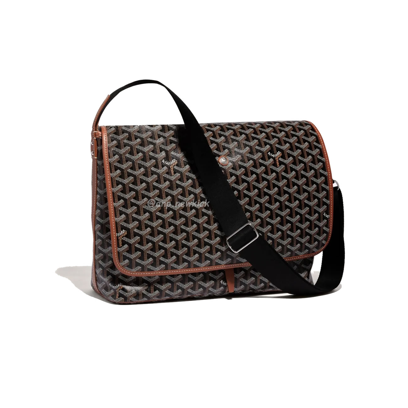 Goyard Capetien Medium Size Messenger Bag (6) - www.kitistry.com Goyard Capetien Medium Size Messenger Bag (6) - www.kitistry.com
