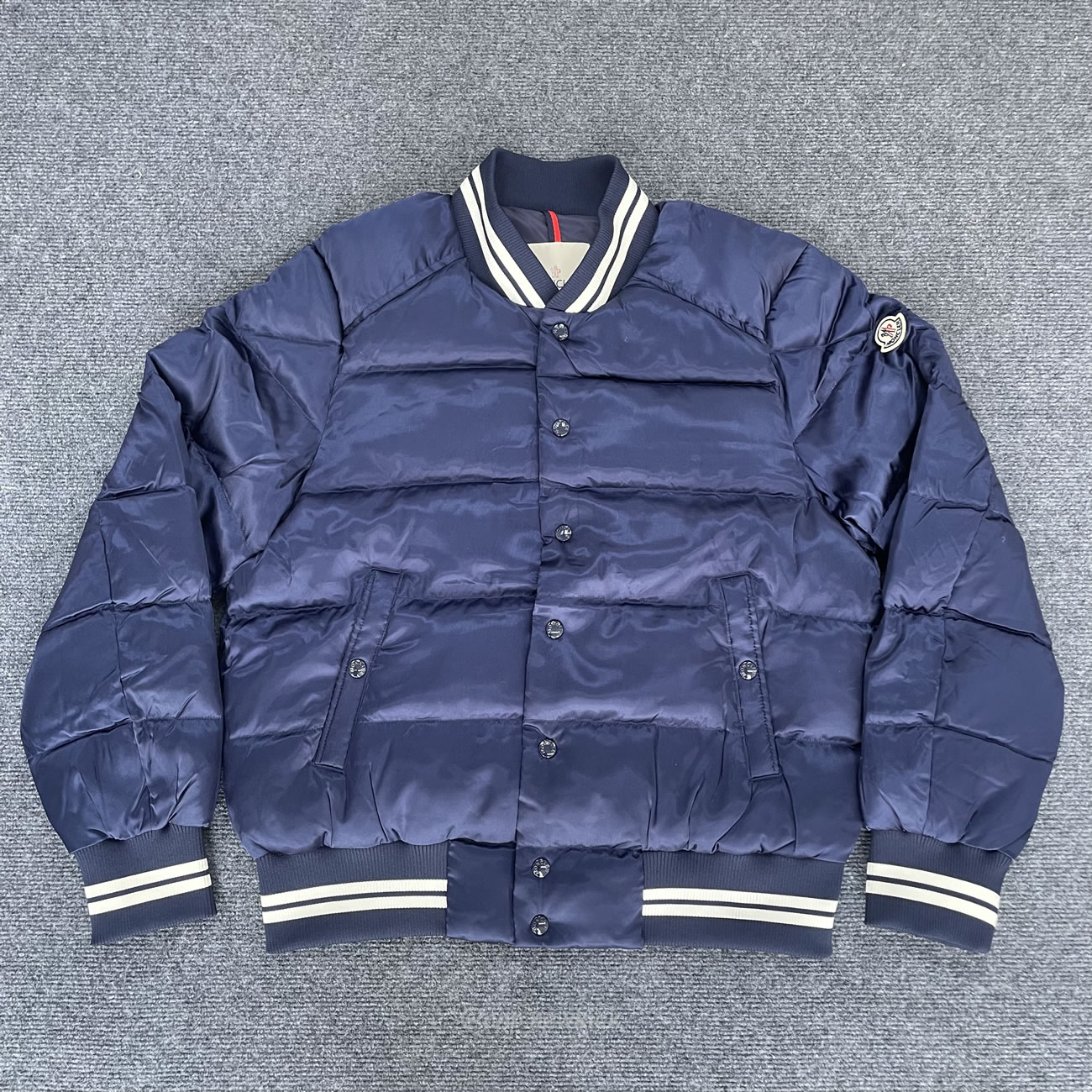 Moncler Dives Down Bomber Jacket (7) - www.kitistry.com Moncler Dives Down Bomber Jacket (7) - www.kitistry.com
