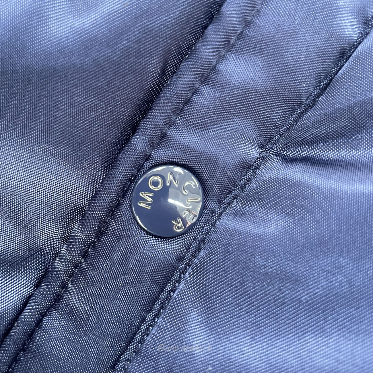 Moncler Dives Down Bomber Jacket (9) - www.kitistry.com Moncler Dives Down Bomber Jacket (9) - www.kitistry.com