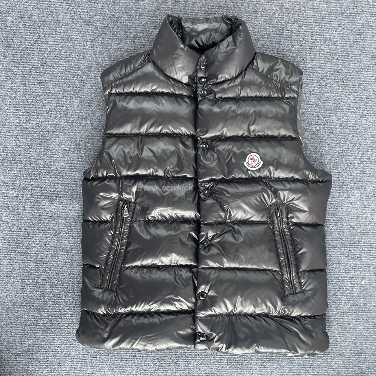 Moncler Tibb Down Gilet Black (7) - www.kitistry.com Moncler Tibb Down Gilet Black (7) - www.kitistry.com