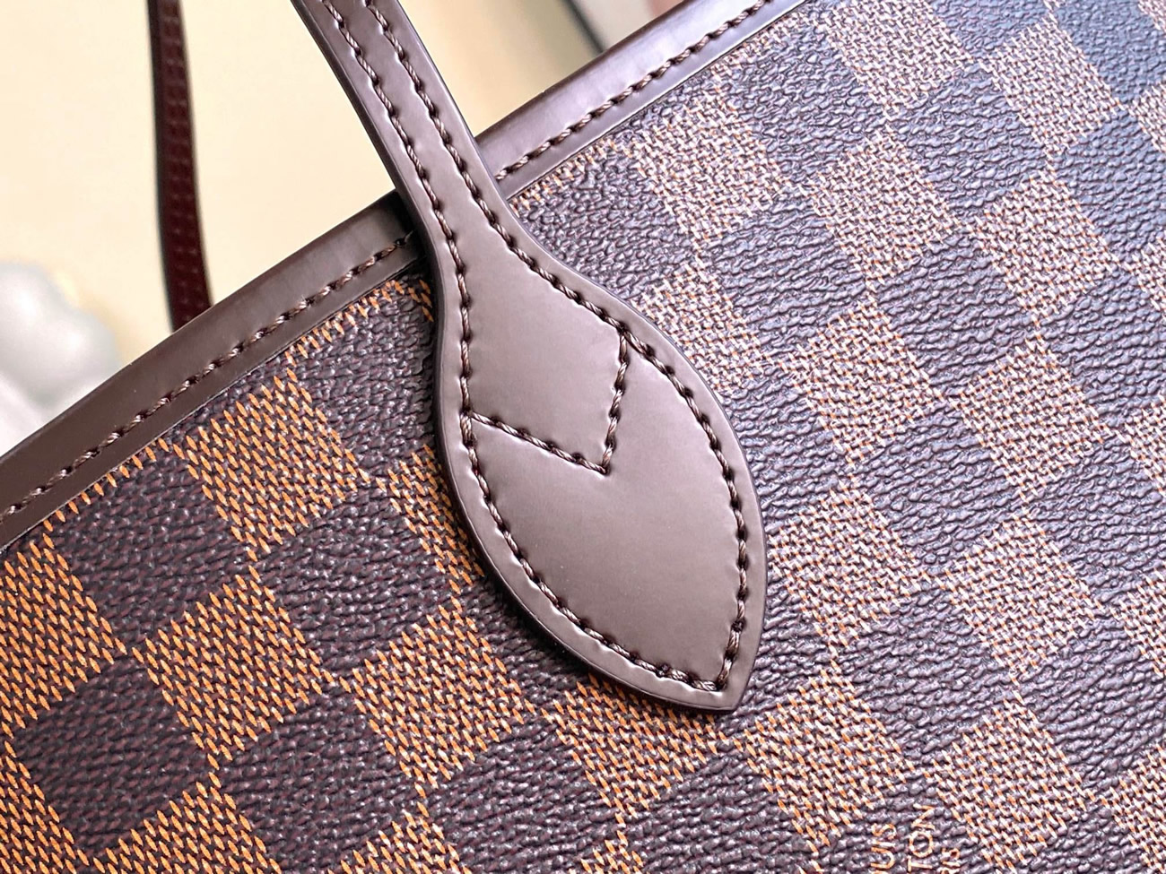 Louis Vuitton Neverfull Mm Damier Ebene Canvas With Cherry Lining N40599 (3) - www.kitistry.com Louis Vuitton Neverfull Mm Damier Ebene Canvas With Cherry Lining N40599 (3) - www.kitistry.com