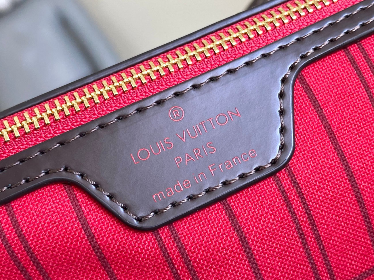 Louis Vuitton Neverfull Mm Damier Ebene Canvas With Cherry Lining N40599 (4) - www.kitistry.com Louis Vuitton Neverfull Mm Damier Ebene Canvas With Cherry Lining N40599 (4) - www.kitistry.com