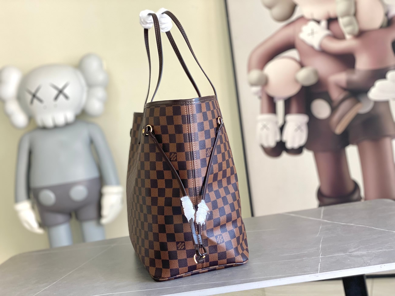 Louis Vuitton Neverfull Mm Damier Ebene Canvas With Cherry Lining N40599 (7) - www.kitistry.com Louis Vuitton Neverfull Mm Damier Ebene Canvas With Cherry Lining N40599 (7) - www.kitistry.com