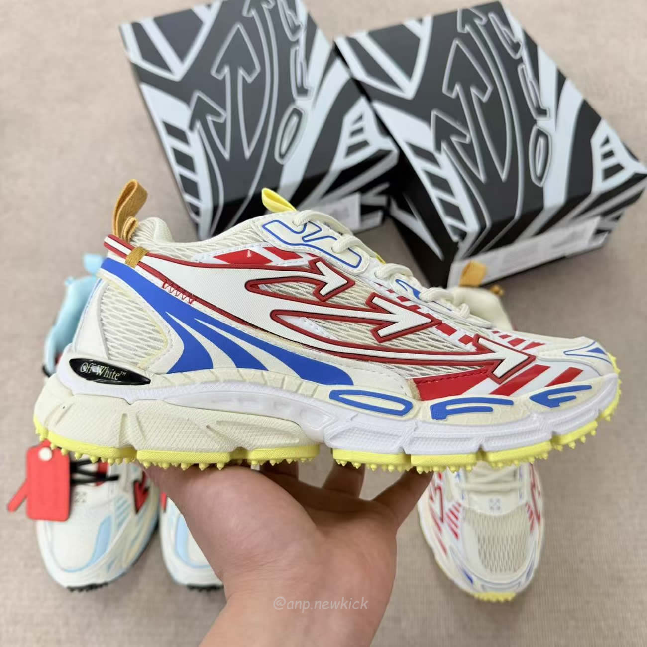 Off White Be Right Back Arrow Lace Up Sneakers (2) - www.kitistry.com Off White Be Right Back Arrow Lace Up Sneakers (2) - www.kitistry.com