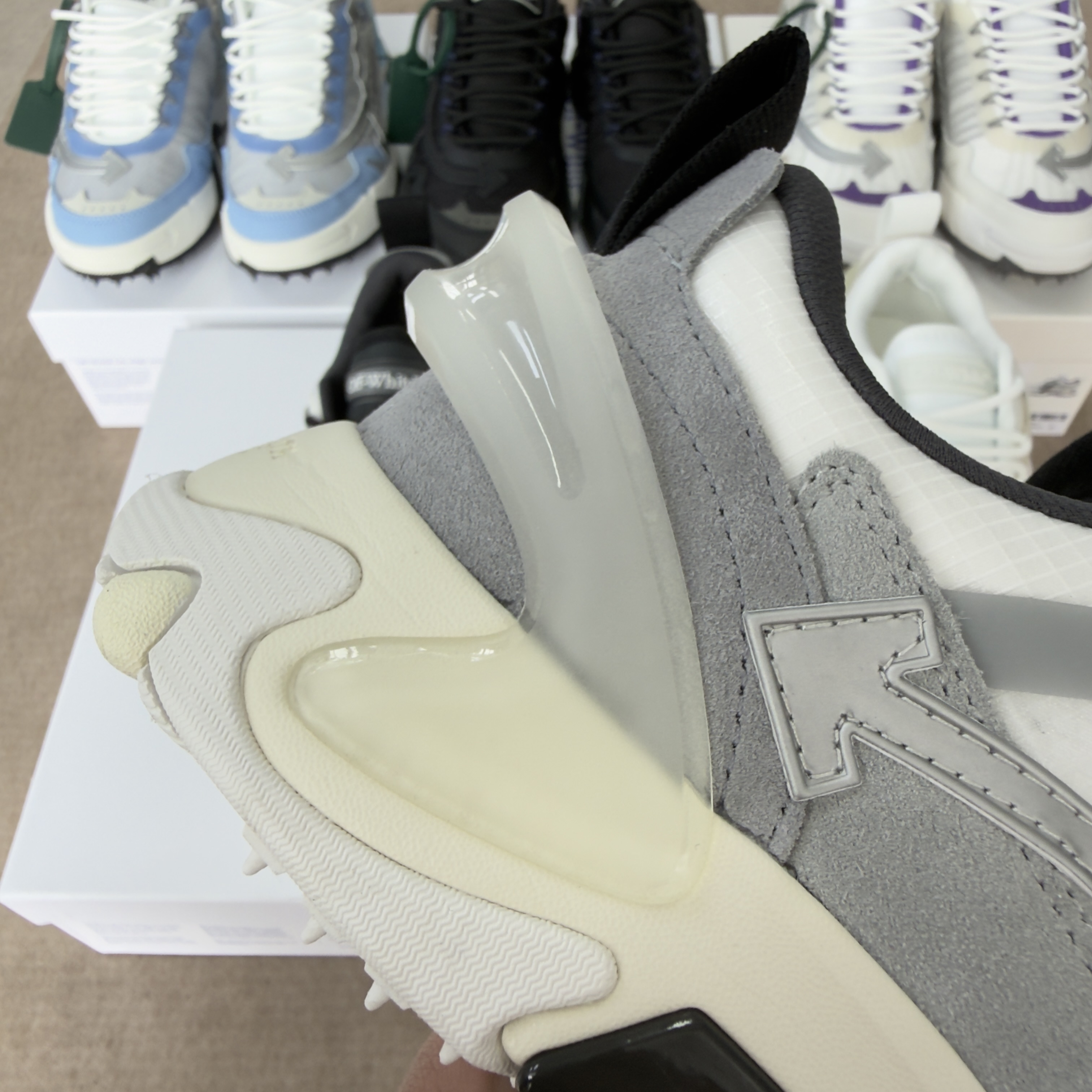Off White Odsy 2000 (12) - www.kitistry.com Off White Odsy 2000 (12) - www.kitistry.com