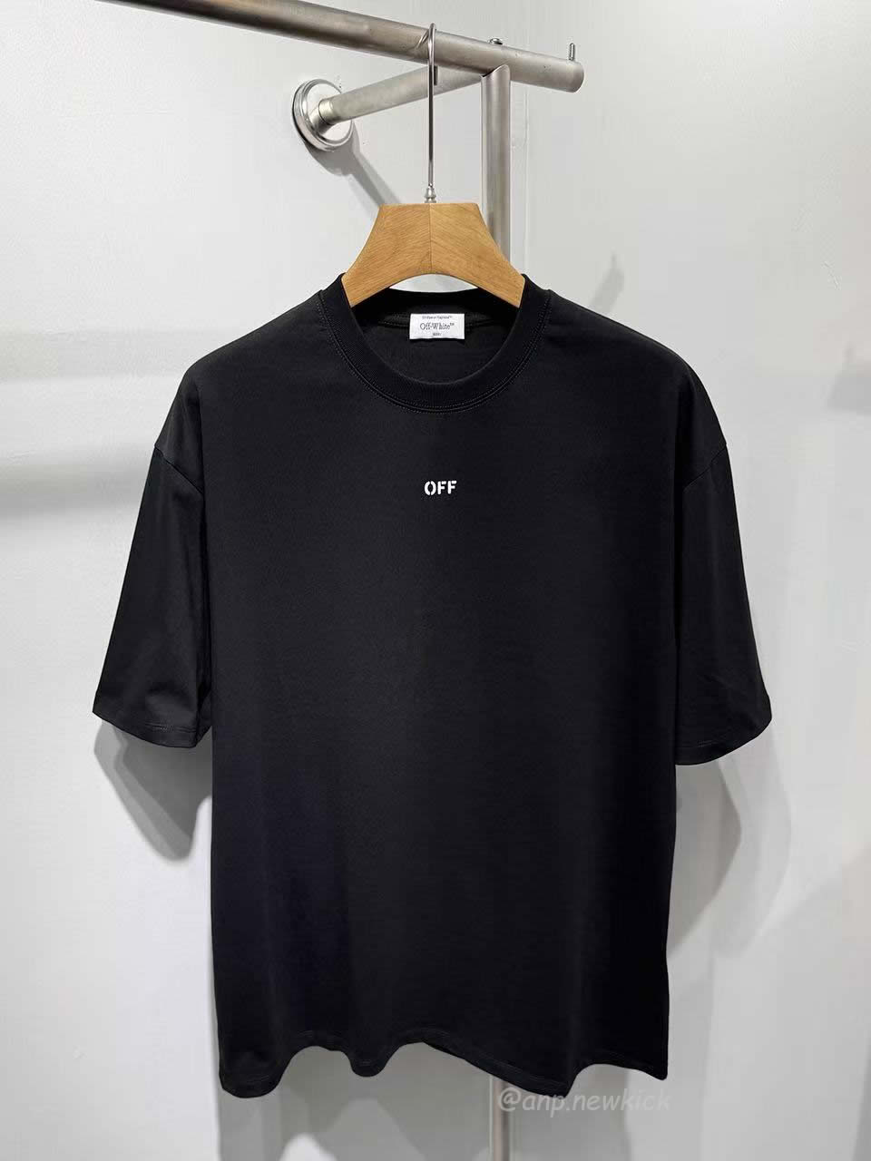 Off White Script Arrow Embroidered Black T Shirt (4) - www.kitistry.com Off White Script Arrow Embroidered Black T Shirt (4) - www.kitistry.com