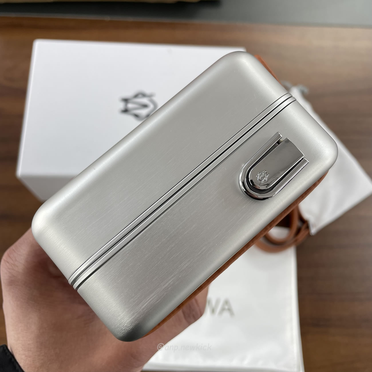 Rimowa Aluminium Silver Cross Body Bag (3) - www.kitistry.com Rimowa Aluminium Silver Cross Body Bag (3) - www.kitistry.com