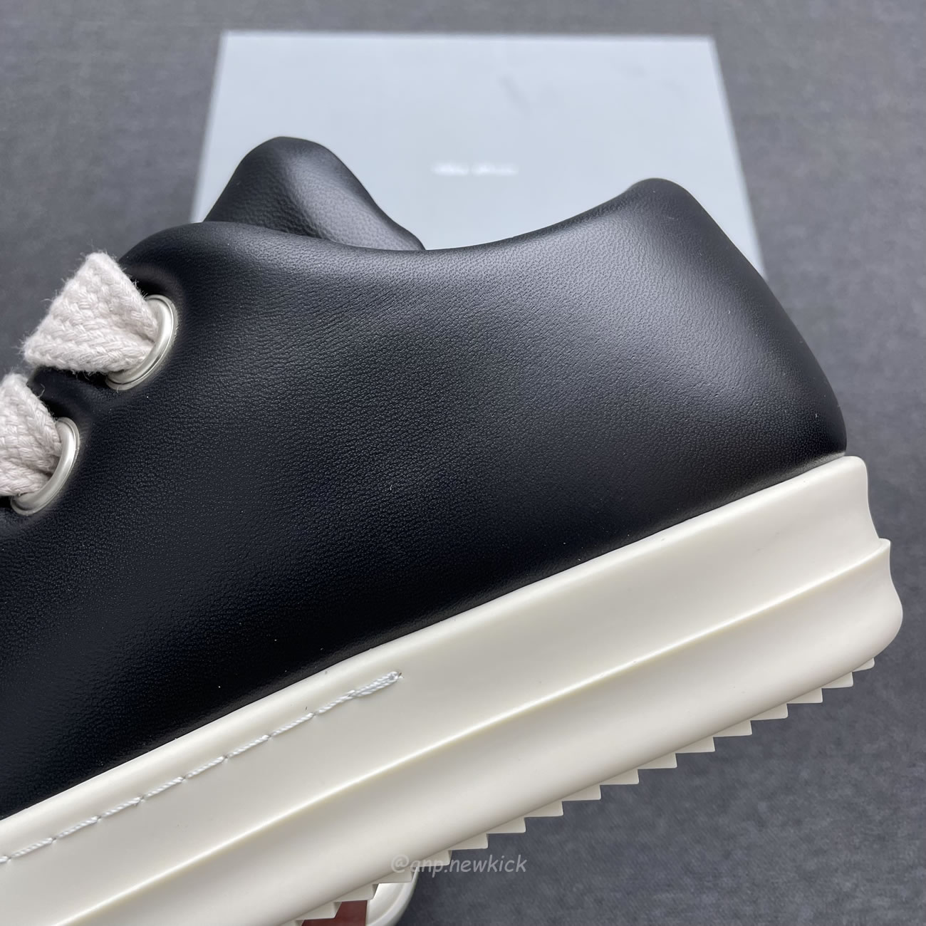 Rick Owens Jumbo Lace Padded Sneaks Low Black Acid Milk Ru02c7893 (16) - www.kitistry.com Rick Owens Jumbo Lace Padded Sneaks Low Black Acid Milk Ru02c7893 (16) - www.kitistry.com