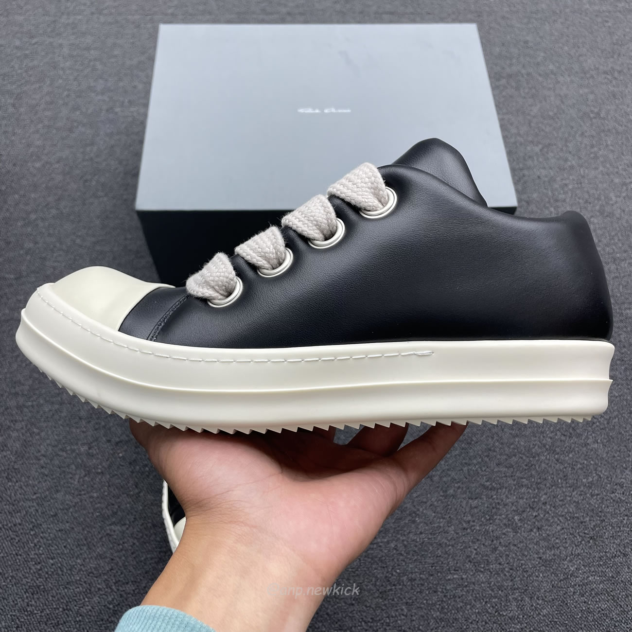Rick Owens Jumbo Lace Padded Sneaks Low Black Acid Milk Ru02c7893 (7) - www.kitistry.com Rick Owens Jumbo Lace Padded Sneaks Low Black Acid Milk Ru02c7893 (7) - www.kitistry.com