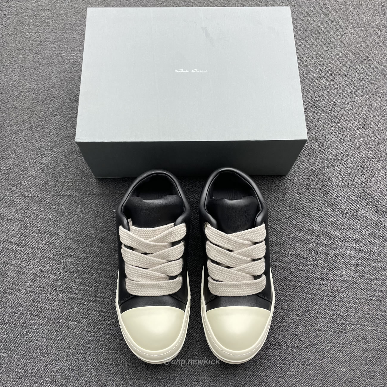 Rick Owens Jumbo Lace Padded Sneaks Low Black Acid Milk Ru02c7893 (8) - www.kitistry.com Rick Owens Jumbo Lace Padded Sneaks Low Black Acid Milk Ru02c7893 (8) - www.kitistry.com