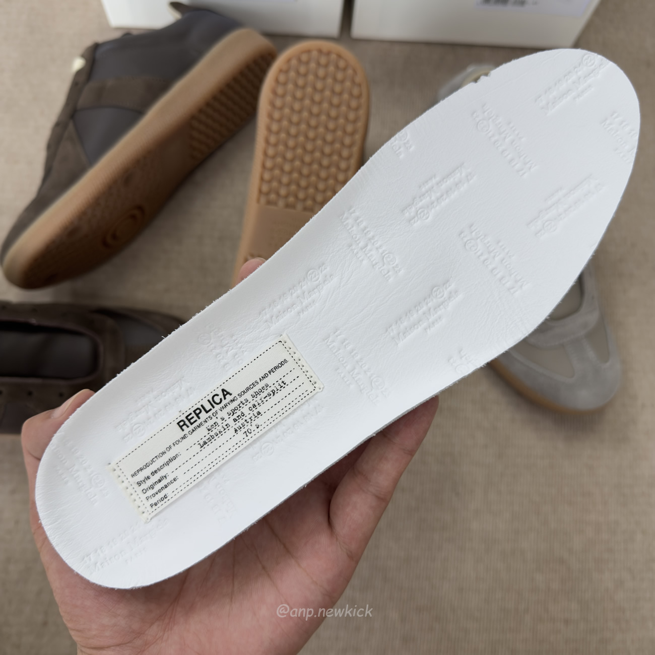 Maison Margiela Replica Ghost Grey Dark Brown S57ws0236 P1895 T8147 (10) - www.kitistry.com Maison Margiela Replica Ghost Grey Dark Brown S57ws0236 P1895 T8147 (10) - www.kitistry.com