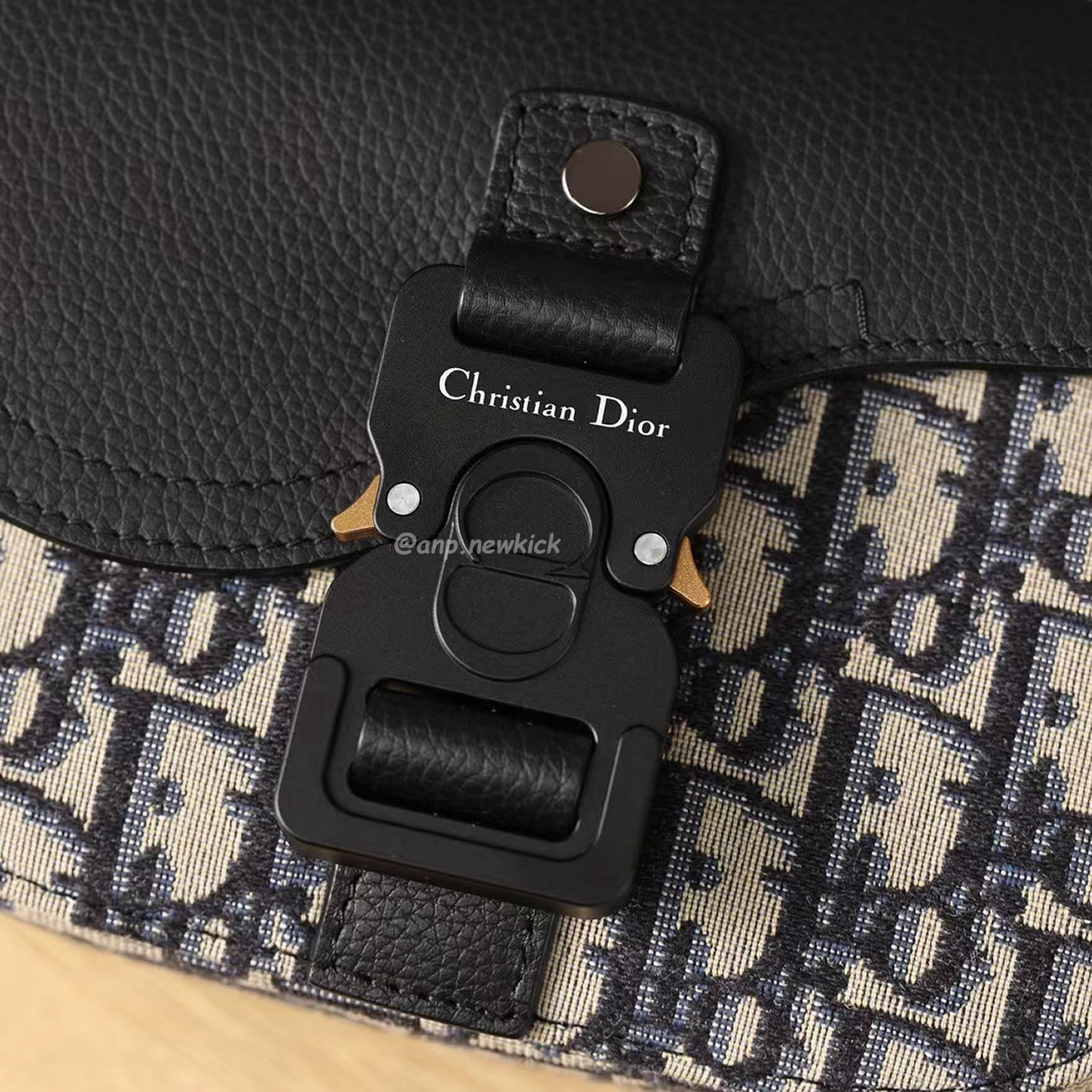 Dior Saddle Bag Black (8) - www.kitistry.com Dior Saddle Bag Black (8) - www.kitistry.com