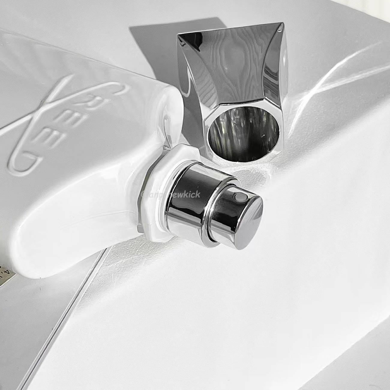 Creed Silver Mountain Water Spray For Unisex 100ml (8) - www.kitistry.com Creed Silver Mountain Water Spray For Unisex 100ml (8) - www.kitistry.com