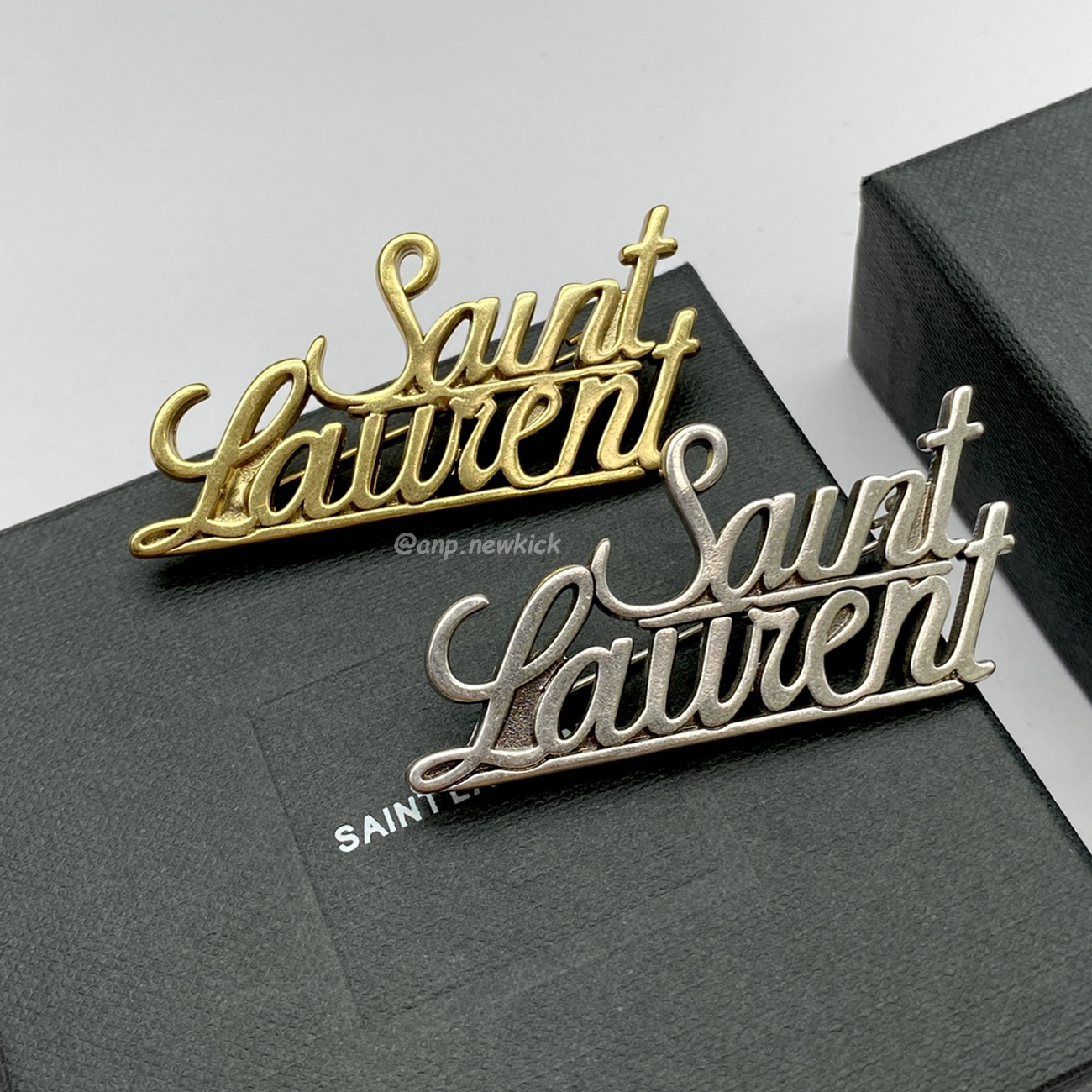 Saint Laurent Paris Saint Laurent Logo Brooch (1) - www.kitistry.com Saint Laurent Paris Saint Laurent Logo Brooch (1) - www.kitistry.com