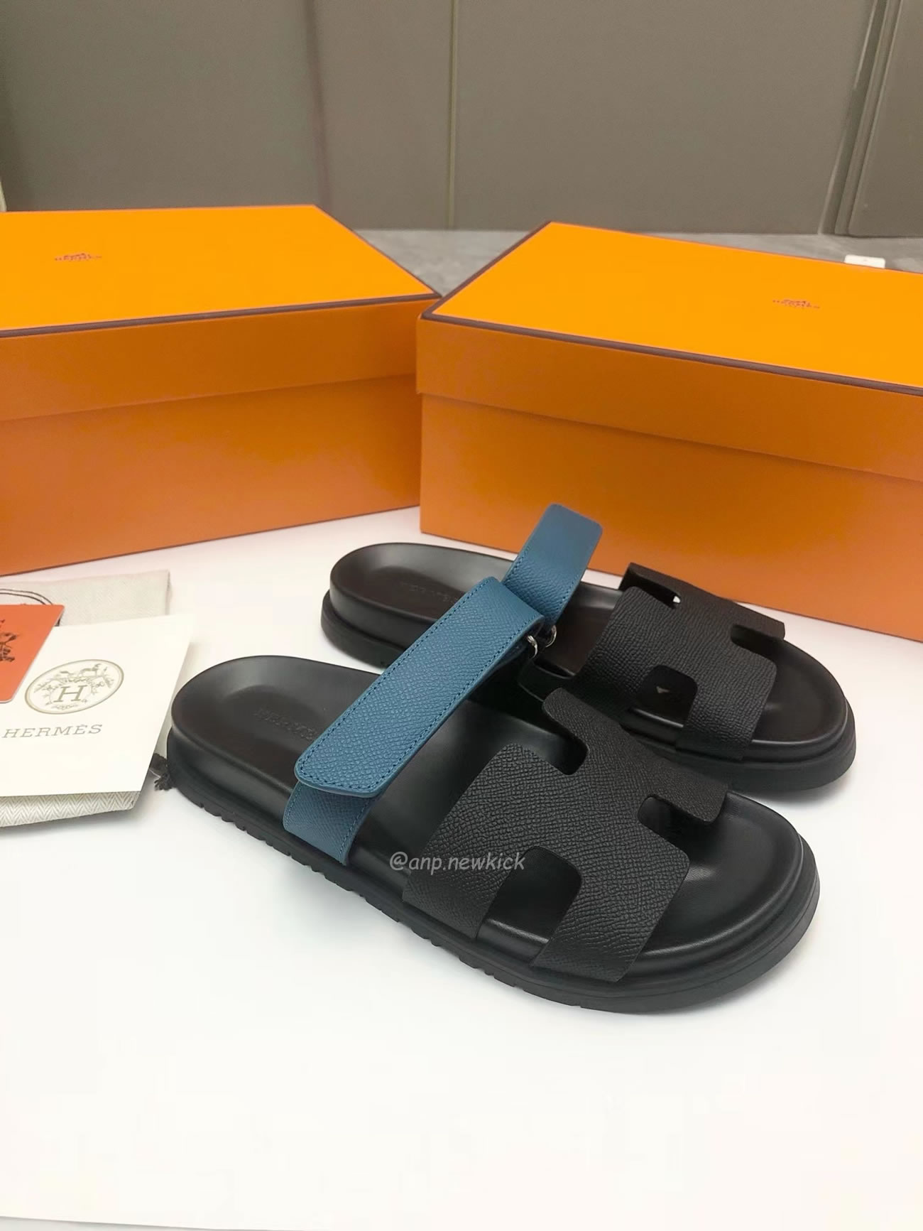 Hermes Chypre Sandal Noir Bleu Celeste (10) - www.kitistry.com Hermes Chypre Sandal Noir Bleu Celeste (10) - www.kitistry.com