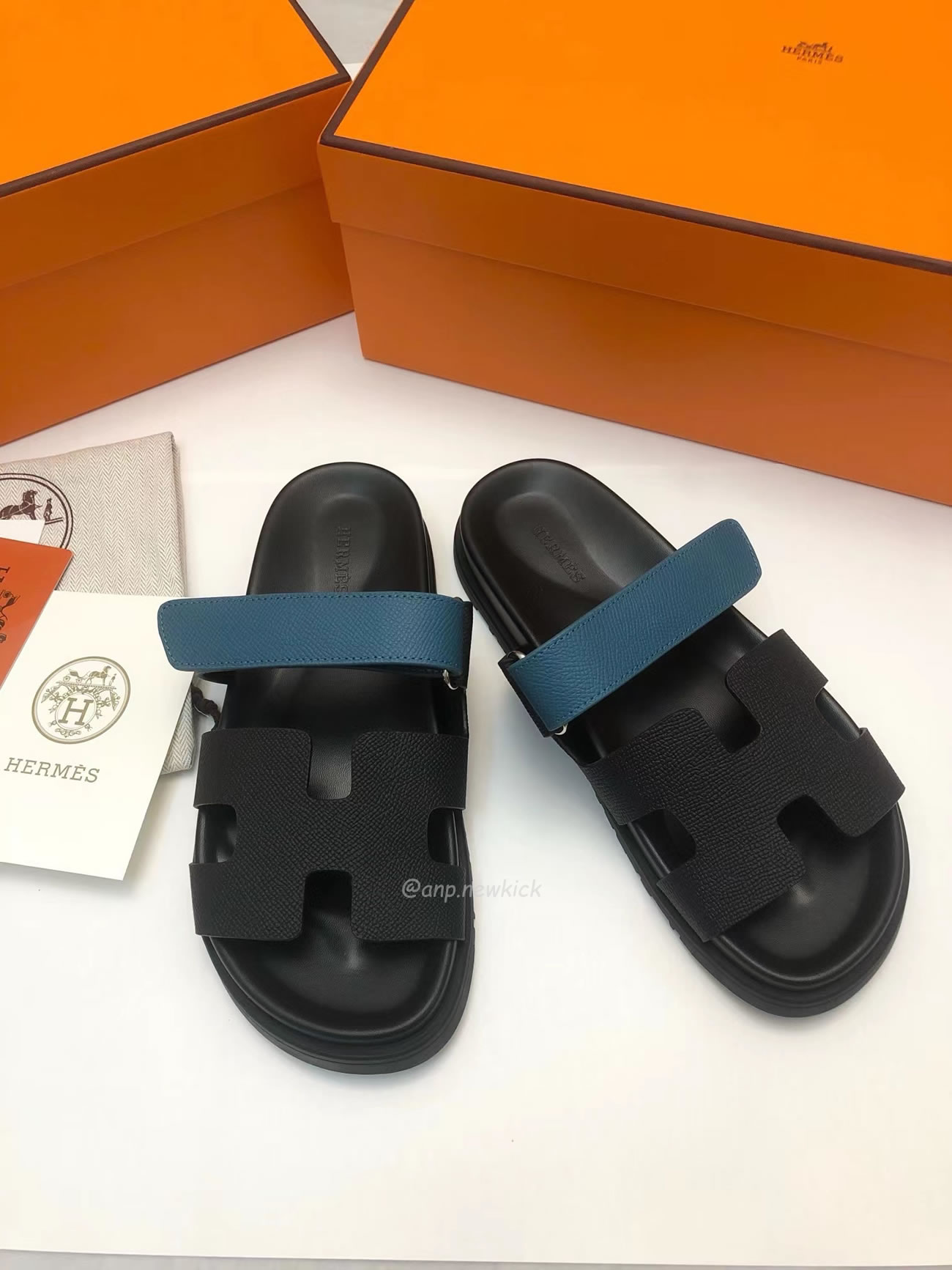 Hermes Chypre Sandal Noir Bleu Celeste (2) - www.kitistry.com Hermes Chypre Sandal Noir Bleu Celeste (2) - www.kitistry.com