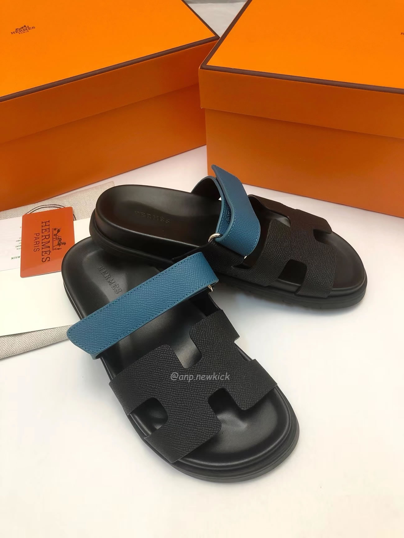 Hermes Chypre Sandal Noir Bleu Celeste (4) - www.kitistry.com Hermes Chypre Sandal Noir Bleu Celeste (4) - www.kitistry.com