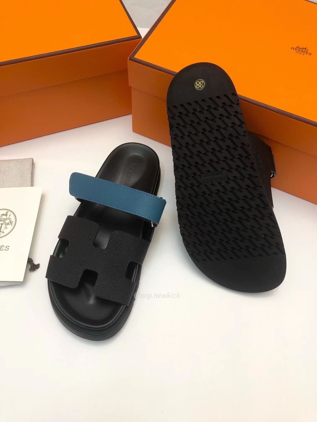 Hermes Chypre Sandal Noir Bleu Celeste (9) - www.kitistry.com Hermes Chypre Sandal Noir Bleu Celeste (9) - www.kitistry.com
