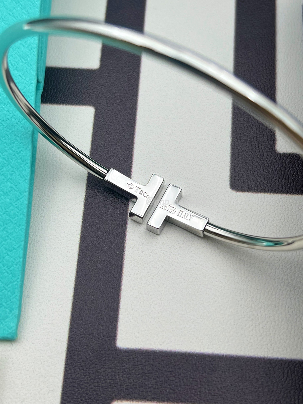Tiffany Co 18k White Gold Bracelet (6) - www.kitistry.com Tiffany Co 18k White Gold Bracelet (6) - www.kitistry.com