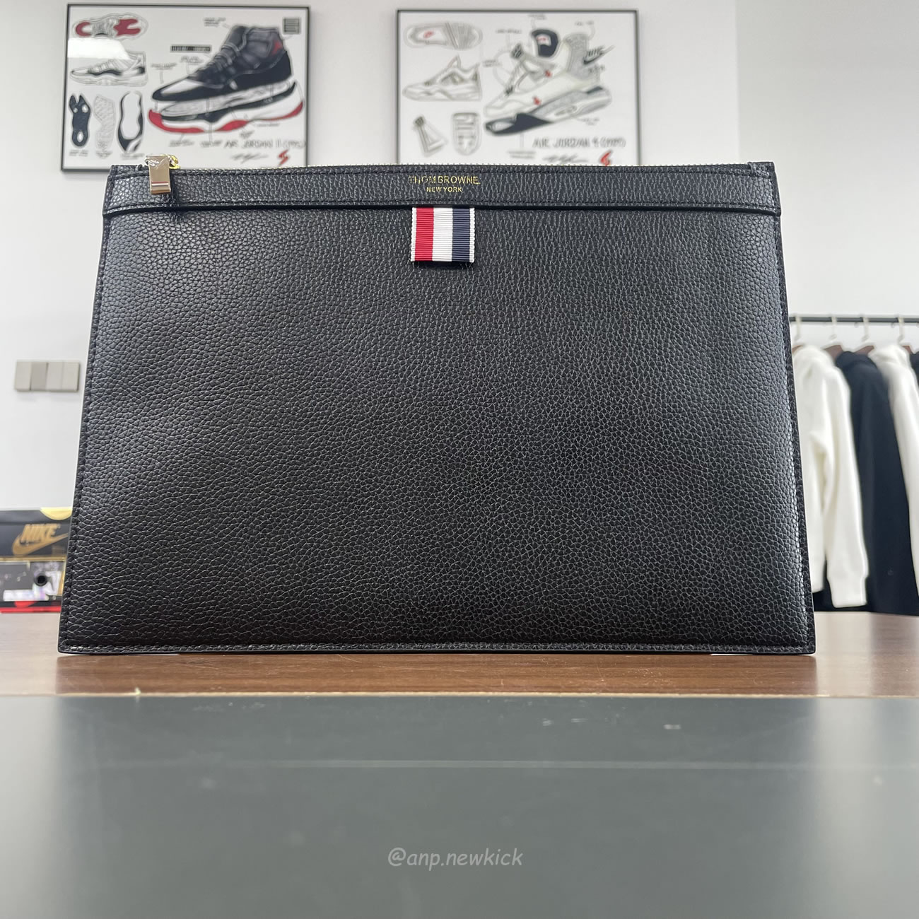 Thom Browne Logo Stamp Leather Document Holder (2) - www.kitistry.com Thom Browne Logo Stamp Leather Document Holder (2) - www.kitistry.com