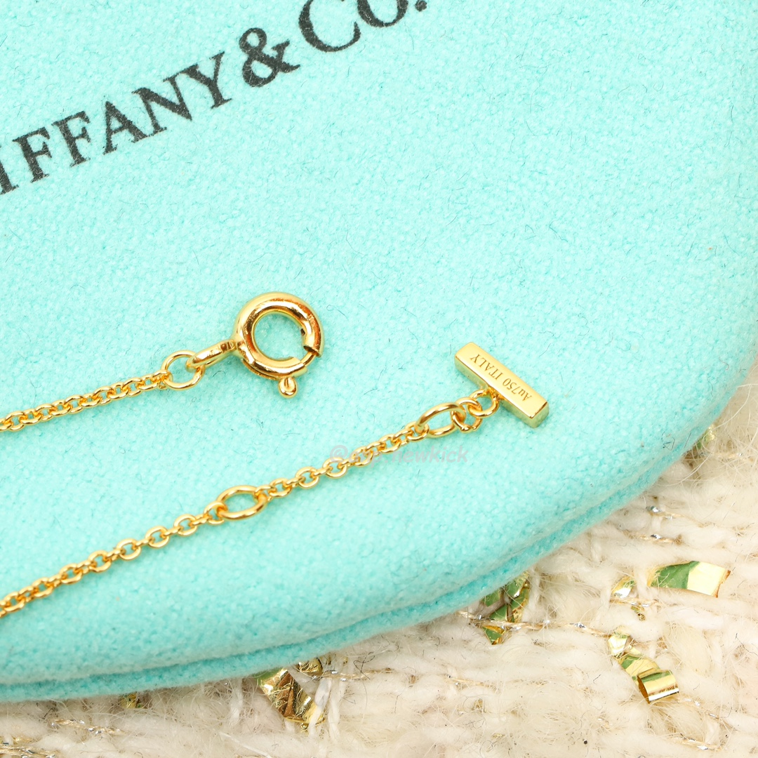 Tiffany T Gold Diamond And Turquoise Circle Pendant (4) - www.kitistry.com Tiffany T Gold Diamond And Turquoise Circle Pendant (4) - www.kitistry.com
