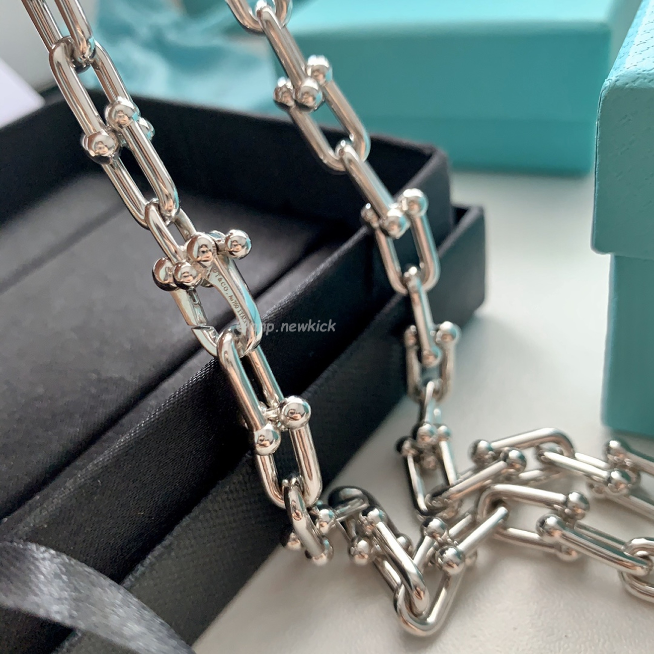 Tiffany Hardwear Gold Coarse Gradient Buckle Chain Necklace (2) - www.kitistry.com Tiffany Hardwear Gold Coarse Gradient Buckle Chain Necklace (2) - www.kitistry.com