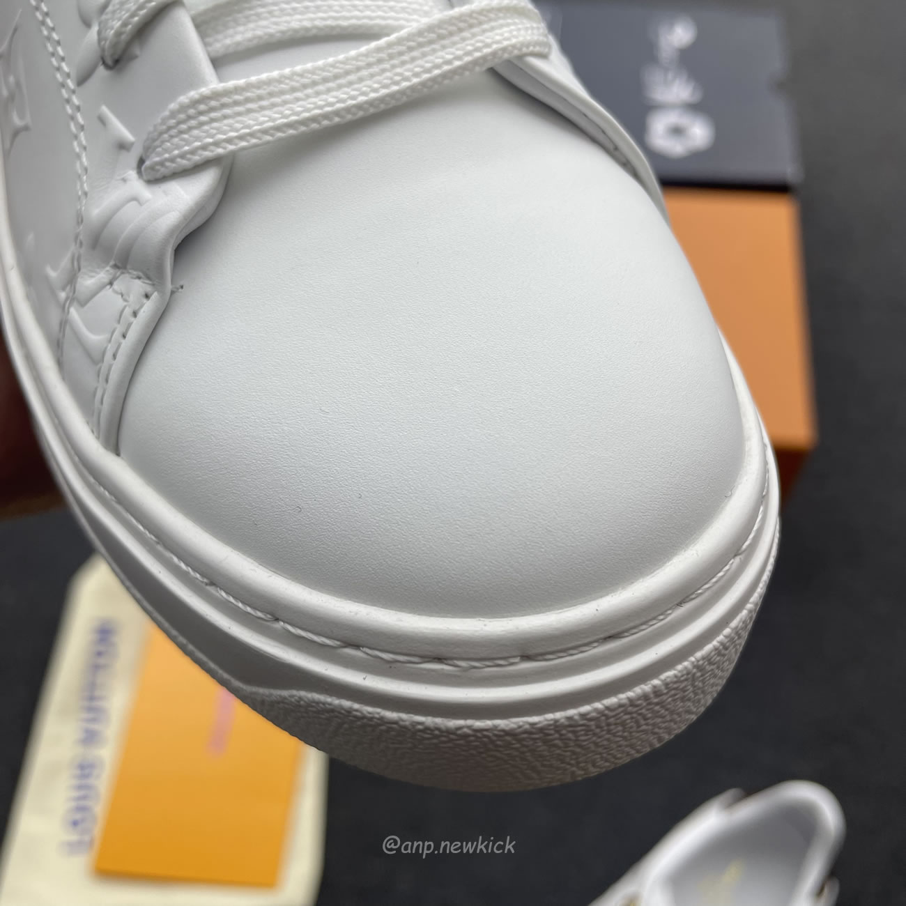 Louis Vuitton Time Out Debossed Monogram Leather White (2) - www.kitistry.com Louis Vuitton Time Out Debossed Monogram Leather White (2) - www.kitistry.com