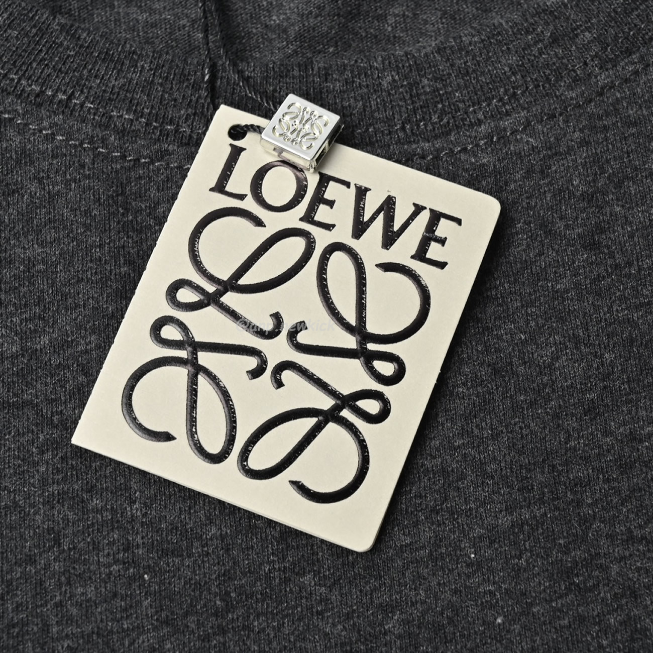 Loewe 24ss Two Tone Embroidered Logo Dark Gray Short Sleeved T Shirt (7) - www.kitistry.com Loewe 24ss Two Tone Embroidered Logo Dark Gray Short Sleeved T Shirt (7) - www.kitistry.com