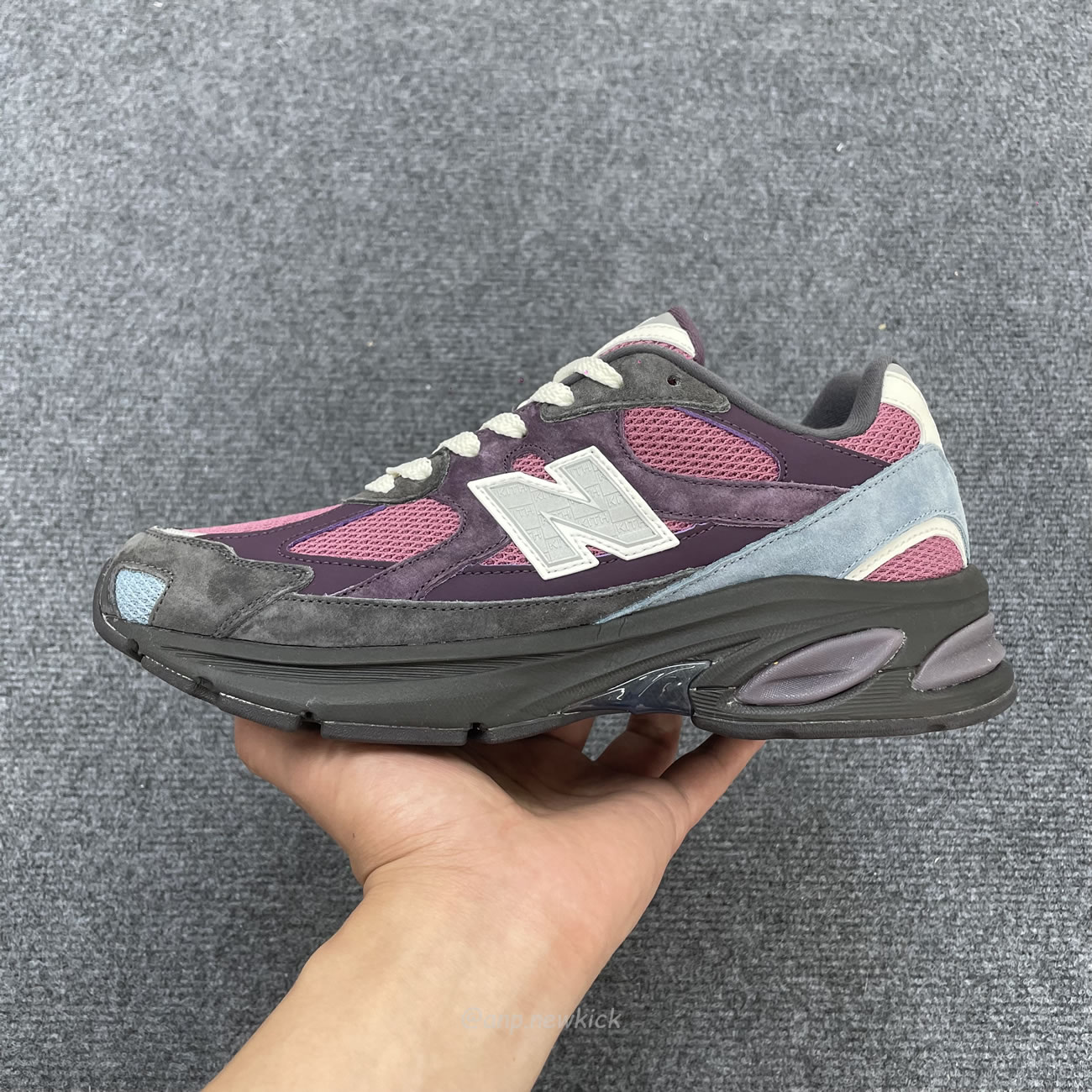 New Balance 2010 Kith Purple Black U2010ktcanb (7) - www.kitistry.com New Balance 2010 Kith Purple Black U2010ktcanb (7) - www.kitistry.com