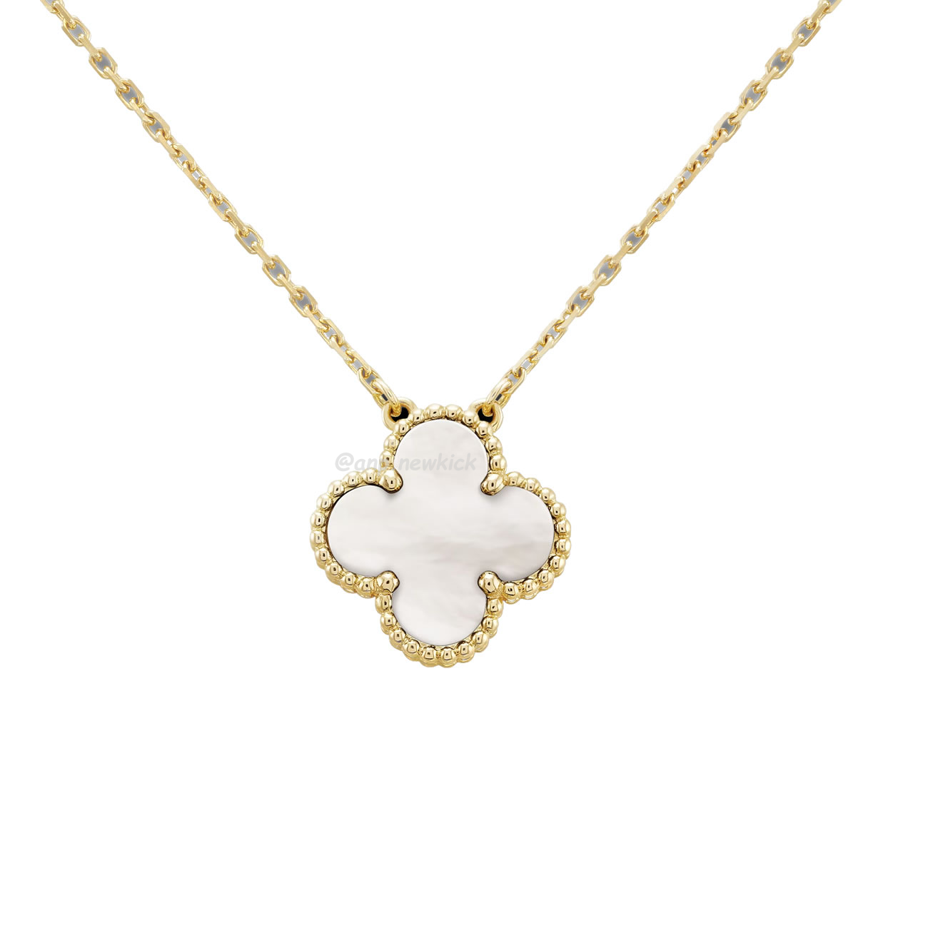 Van Cleef Arpels Vintage Alhambra Pendant (2) - www.kitistry.com Van Cleef Arpels Vintage Alhambra Pendant (2) - www.kitistry.com