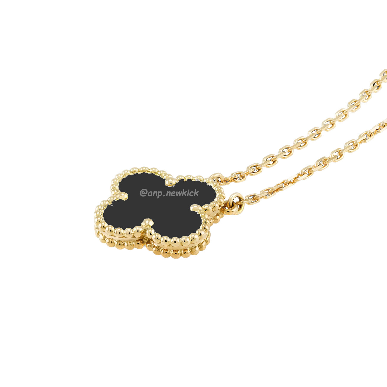 Van Cleef Arpels Vintage Alhambra Pendant (9) - www.kitistry.com Van Cleef Arpels Vintage Alhambra Pendant (9) - www.kitistry.com