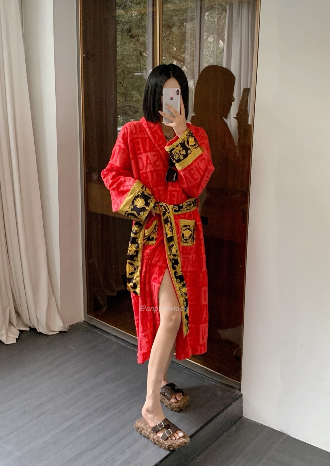 Versace Baroque Logo Jacquard Cotton Bathrobe (15) - www.kitistry.com Versace Baroque Logo Jacquard Cotton Bathrobe (15) - www.kitistry.com