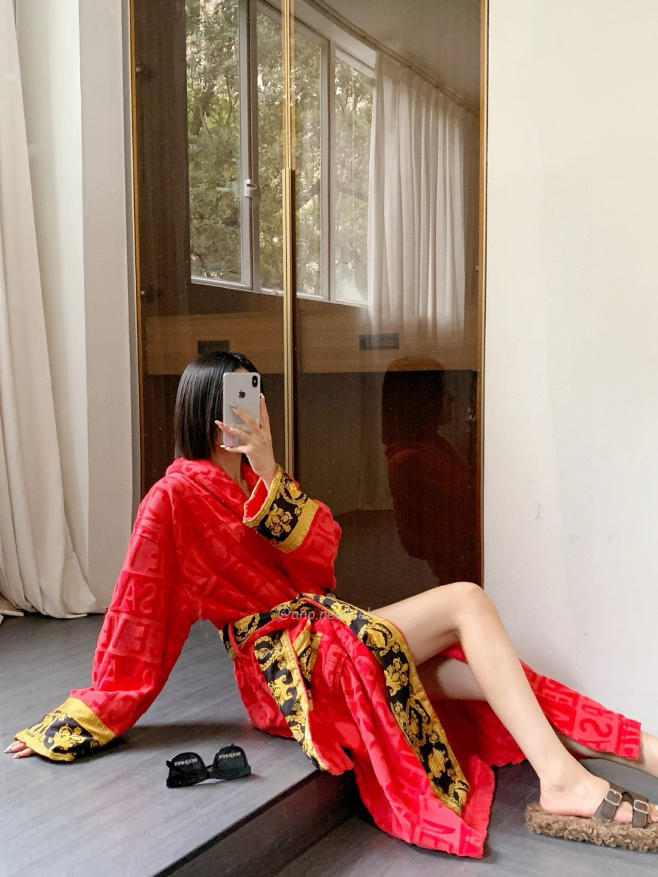 Versace Baroque Logo Jacquard Cotton Bathrobe (3) - www.kitistry.com Versace Baroque Logo Jacquard Cotton Bathrobe (3) - www.kitistry.com