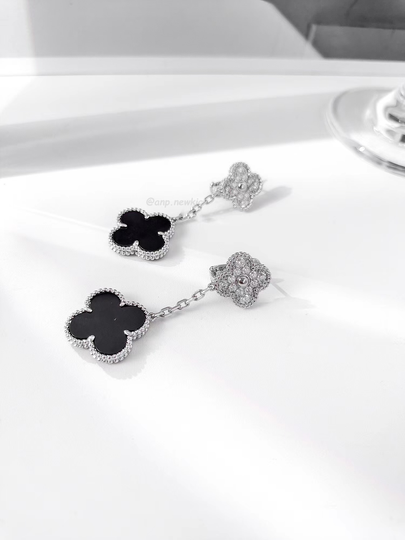 Van Cleef Arpels Magic Alhambra Earrings 2 Motifs 18k White Gold (7) - www.kitistry.com Van Cleef Arpels Magic Alhambra Earrings 2 Motifs 18k White Gold (7) - www.kitistry.com