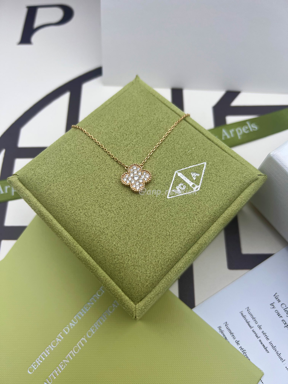 Van Cleef Arpels Full Diamond Clover Necklace (3) - www.kitistry.com Van Cleef Arpels Full Diamond Clover Necklace (3) - www.kitistry.com
