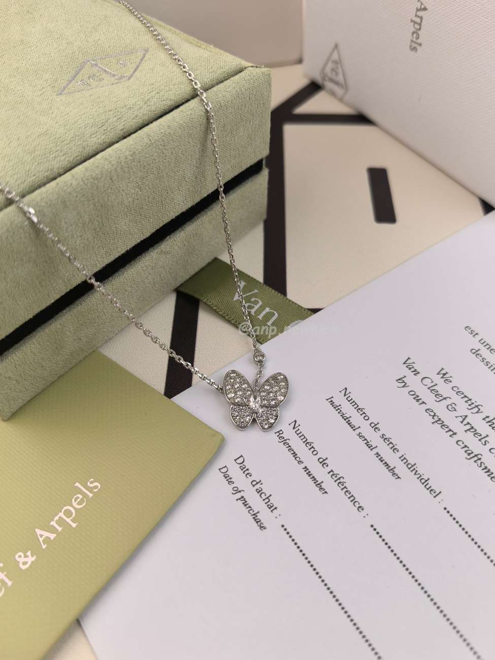 Van Cleef Arpels Full Diamond Clover Necklace (6) - www.kitistry.com Van Cleef Arpels Full Diamond Clover Necklace (6) - www.kitistry.com