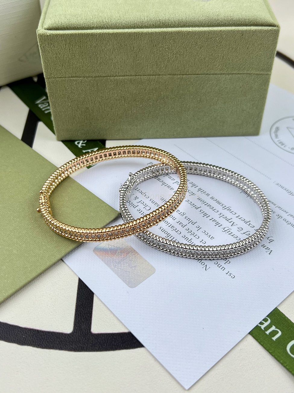 Van Cleef Arpels Full Diamond Bracelet (1) - www.kitistry.com Van Cleef Arpels Full Diamond Bracelet (1) - www.kitistry.com