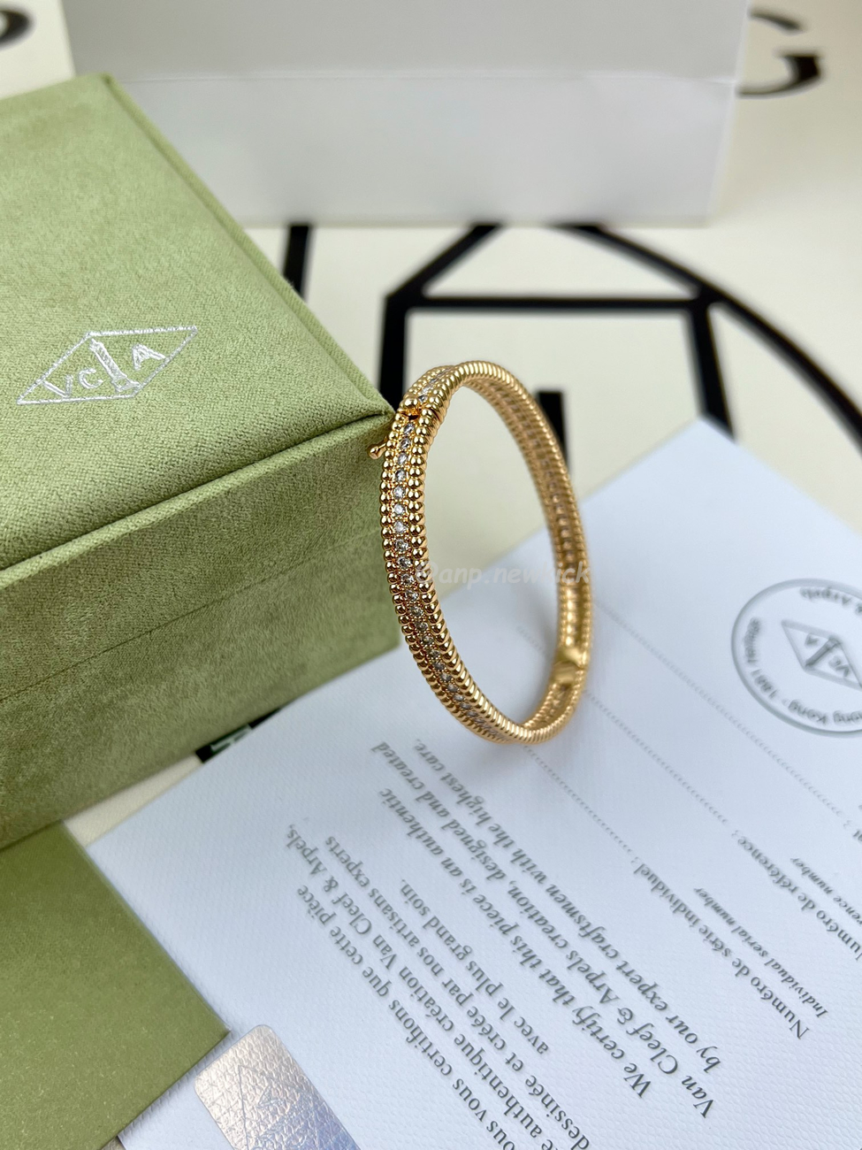 Van Cleef Arpels Full Diamond Bracelet (3) - www.kitistry.com Van Cleef Arpels Full Diamond Bracelet (3) - www.kitistry.com