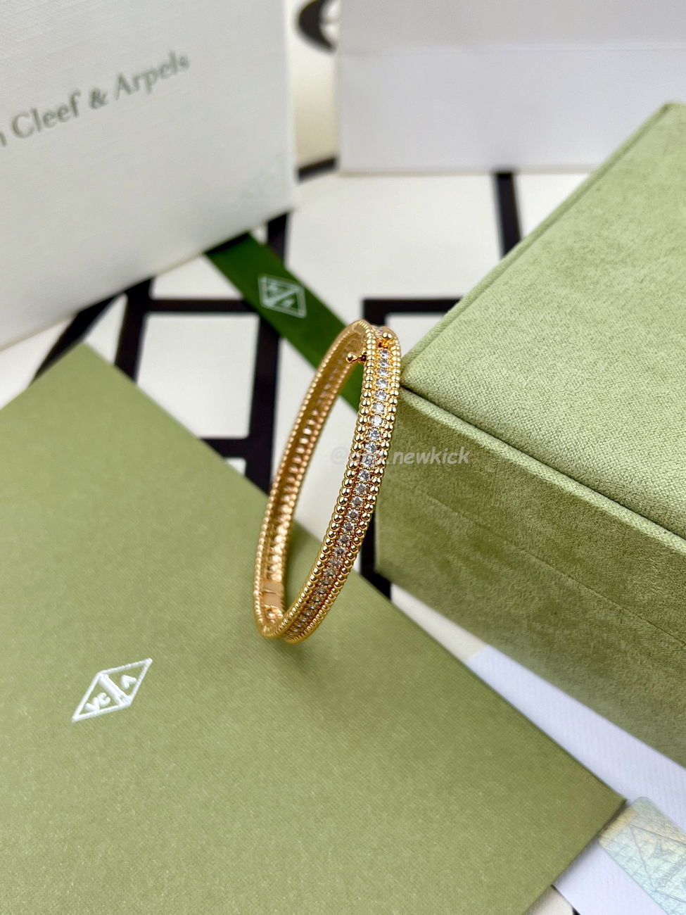 Van Cleef Arpels Full Diamond Bracelet (4) - www.kitistry.com Van Cleef Arpels Full Diamond Bracelet (4) - www.kitistry.com