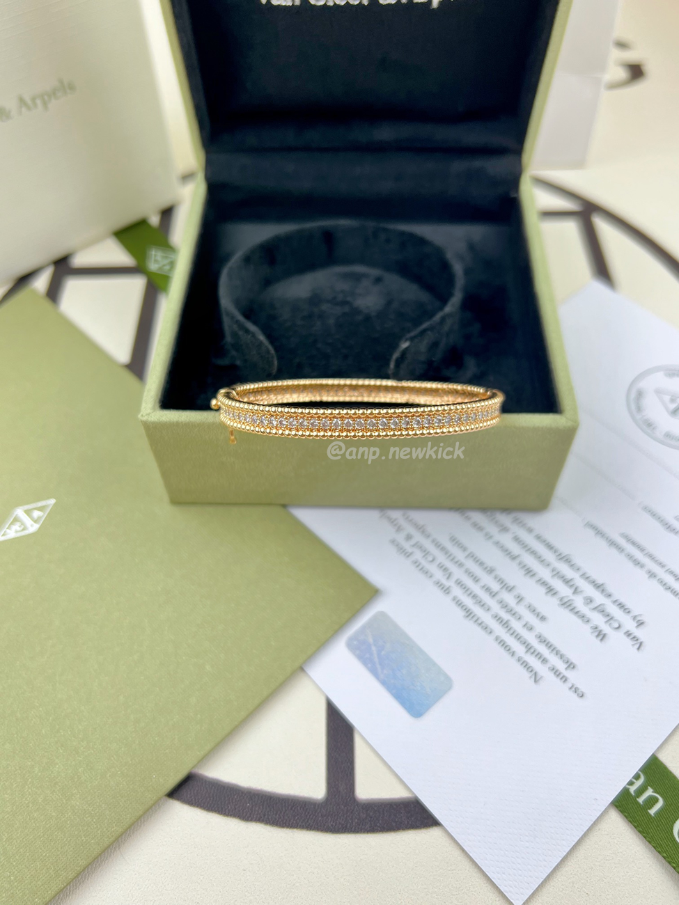 Van Cleef Arpels Full Diamond Bracelet (6) - www.kitistry.com Van Cleef Arpels Full Diamond Bracelet (6) - www.kitistry.com