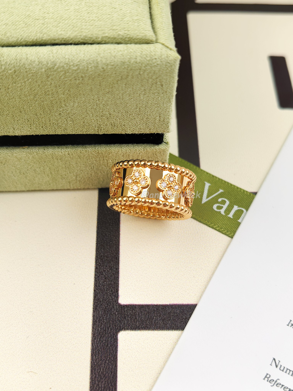 Van Cleef Arpels Full Diamond Ring (10) - www.kitistry.com Van Cleef Arpels Full Diamond Ring (10) - www.kitistry.com