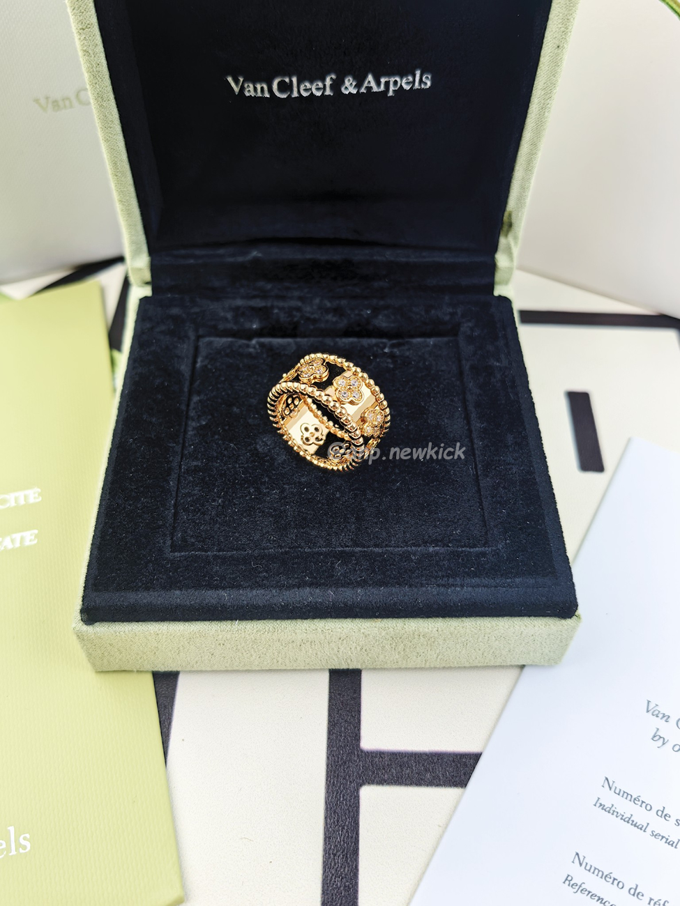 Van Cleef Arpels Full Diamond Ring (12) - www.kitistry.com Van Cleef Arpels Full Diamond Ring (12) - www.kitistry.com