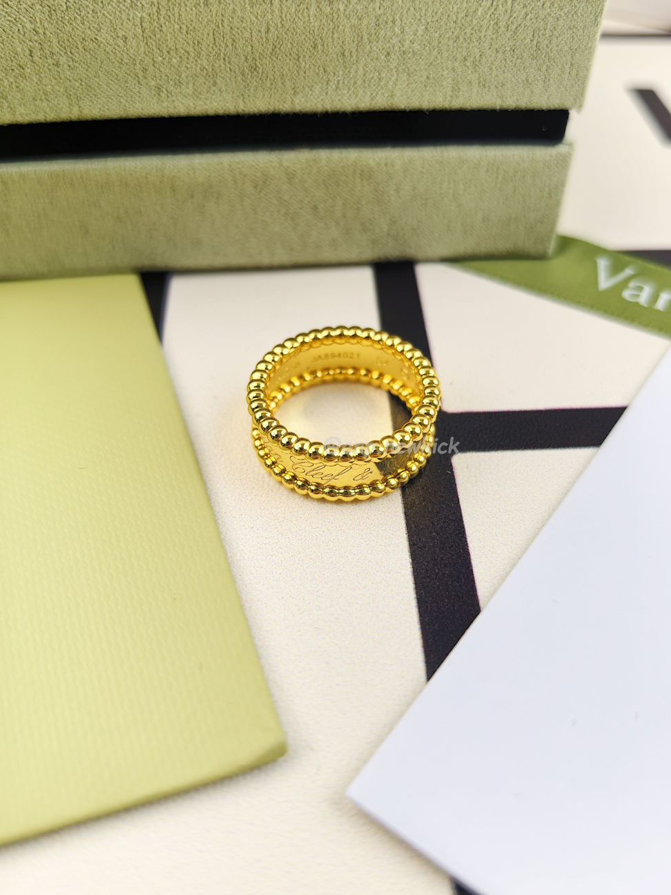 Van Cleef Arpels Full Diamond Ring (3) - www.kitistry.com Van Cleef Arpels Full Diamond Ring (3) - www.kitistry.com