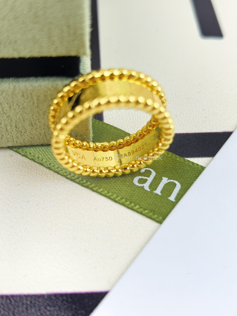Van Cleef Arpels Full Diamond Ring (4) - www.kitistry.com Van Cleef Arpels Full Diamond Ring (4) - www.kitistry.com