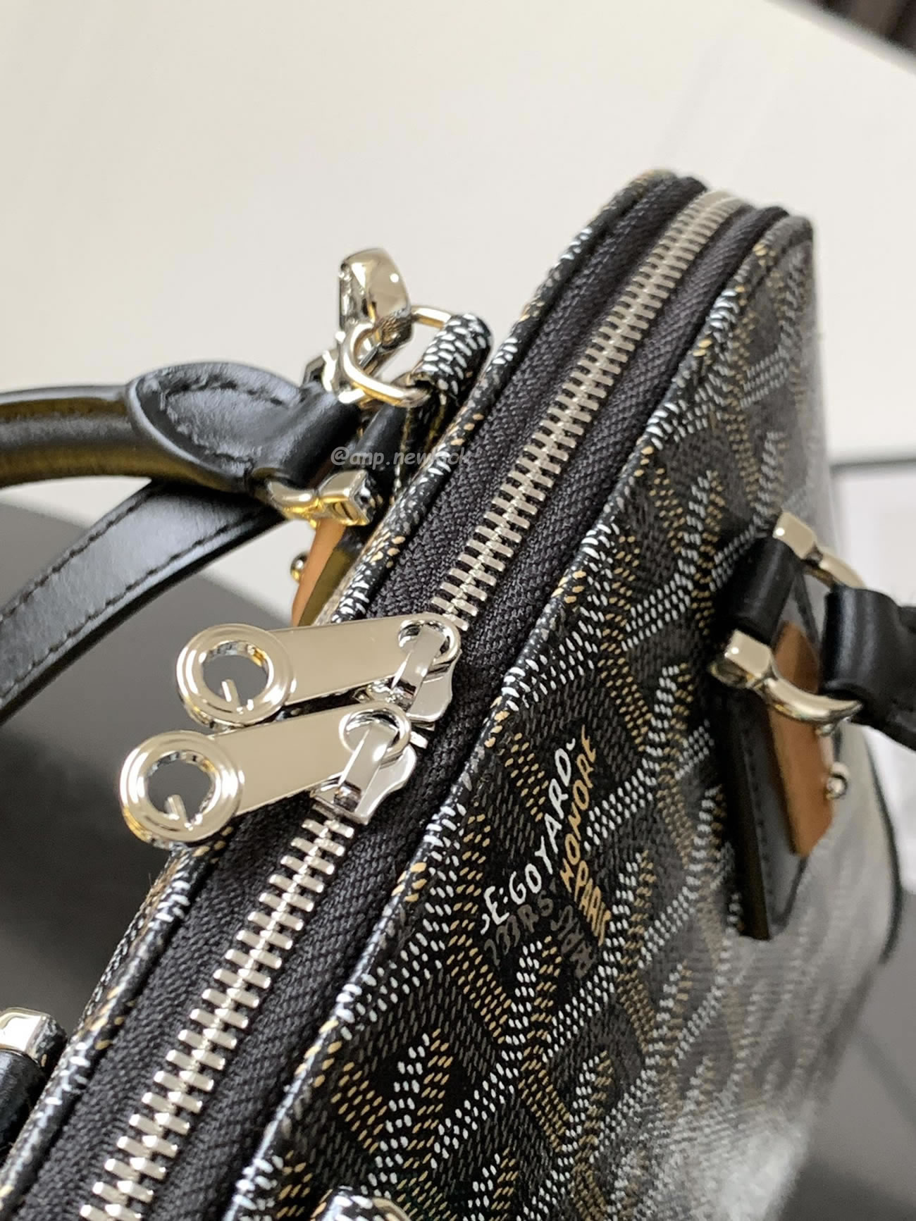 Goyard Vendôme Mini Bag 18.5 Cm X 10.5 Cm X 23 Cm (17) - www.kitistry.com Goyard Vendôme Mini Bag 18.5 Cm X 10.5 Cm X 23 Cm (17) - www.kitistry.com